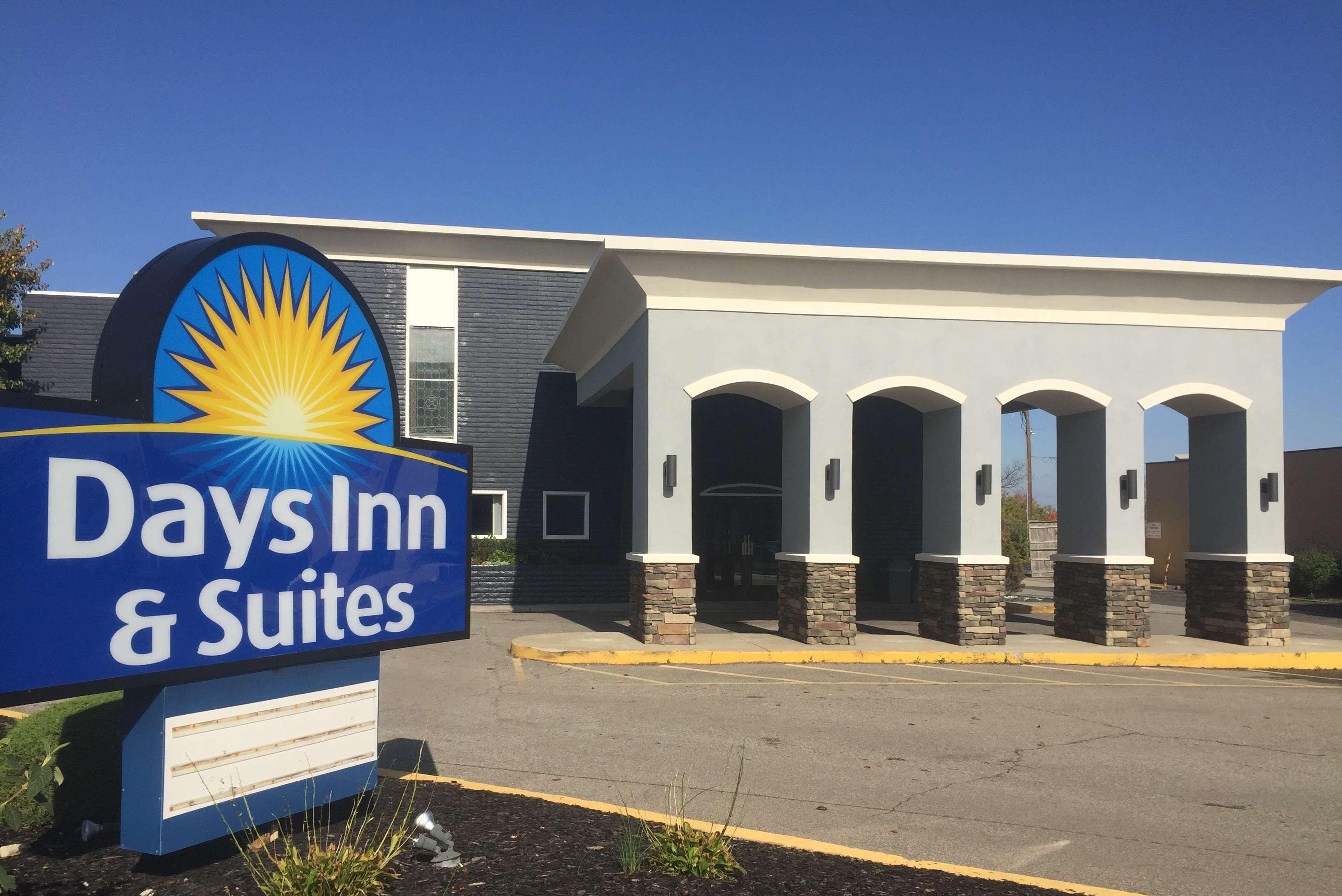 Days Inn & Suites By Wyndham Cincinnati North Springdale Extérieur photo