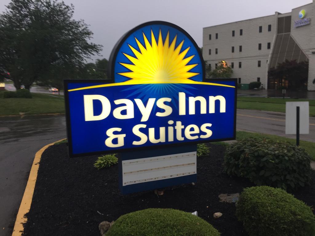 Days Inn & Suites By Wyndham Cincinnati North Springdale Extérieur photo