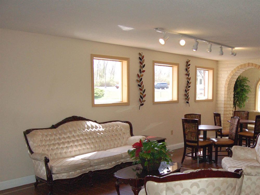 Days Inn & Suites By Wyndham Cincinnati North Springdale Extérieur photo